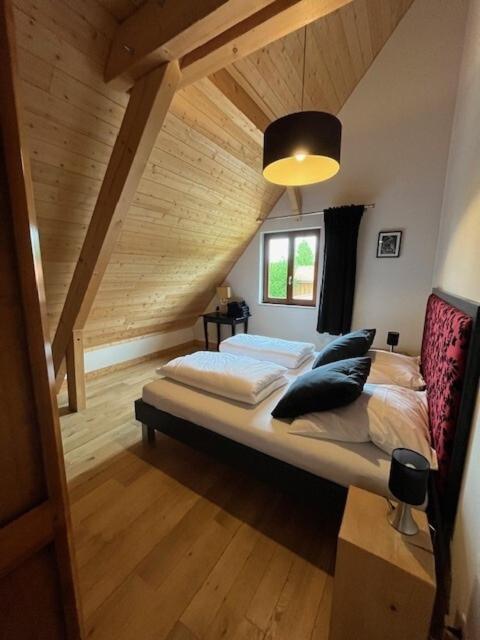Les Granges Modernes Villa Bruebach Oda fotoğraf